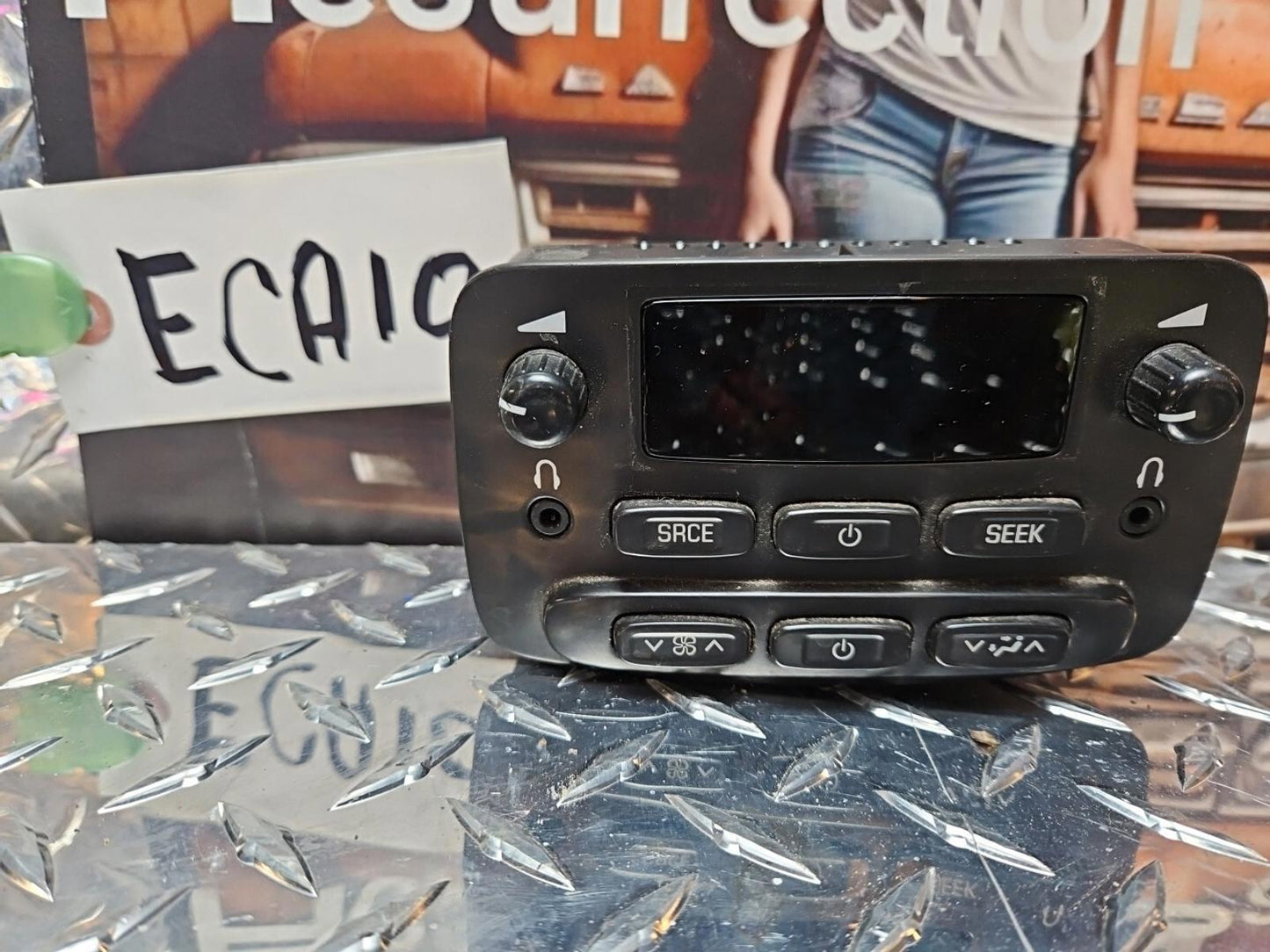 Saab 9-7X 5.3l  2006 Rear Climate control A/C unit switch 15298947