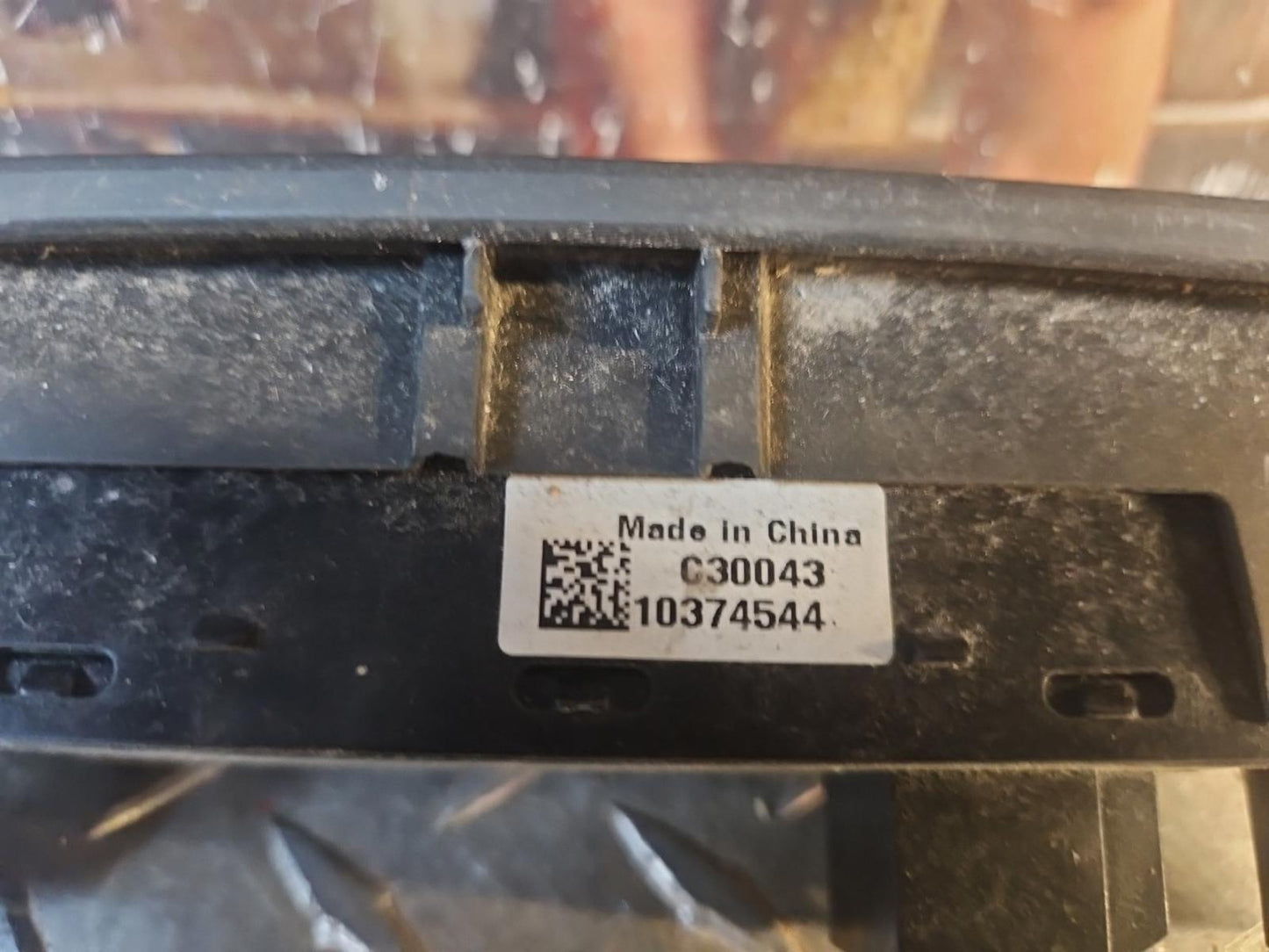 07-14 TAHOE YUKON PEDAL PARKING TRACTION CONTROL WIPER Pedal SWITCH 10374544