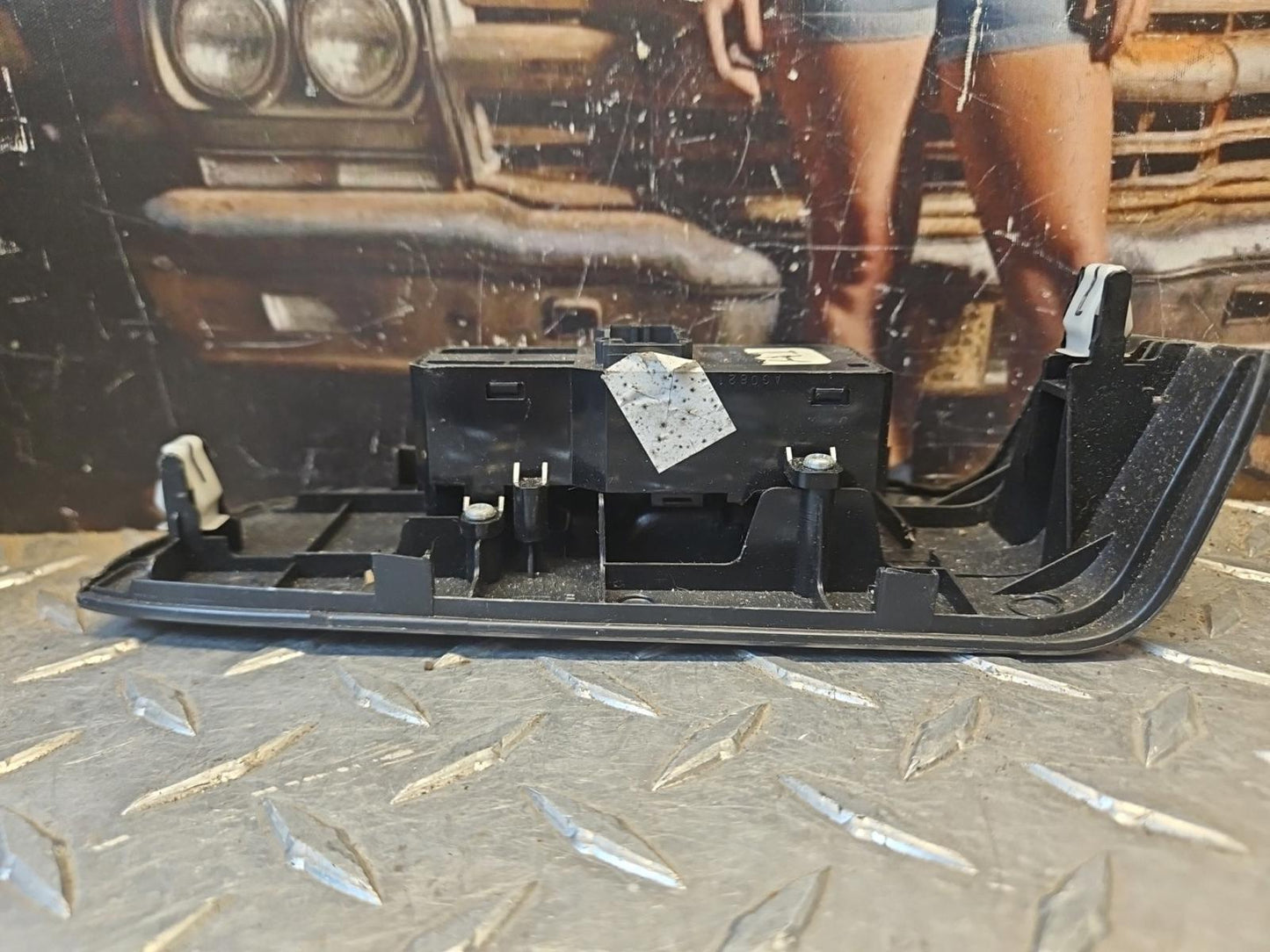 2003-2008 Honda Accord Sedan Front Right Door Window Button Switch M22699 OEM