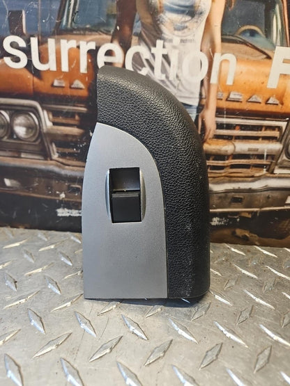 2007-2013 Chevy Silverado Rear Driver Side Window Switch OEM 25898107