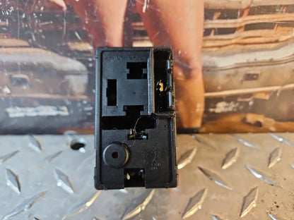 OEM 03-06 Chevrolet Avalanche 1500 Sierra Silverado Cargo Fog Light Lamp Switch