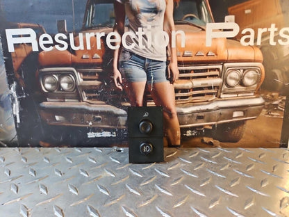 OEM 03-06 Chevrolet Avalanche 1500 Sierra Silverado Cargo Fog Light Lamp Switch