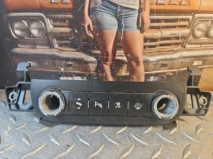 07-14 TAHOE YUKON PEDAL PARKING TRACTION CONTROL WIPER Pedal SWITCH 10374544